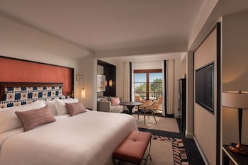 Deluxe Room, 1 King Bed, Balcony, Garden View (Balcony)