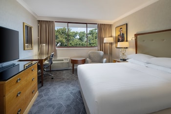Deluxe Room, 1 Queen Bed