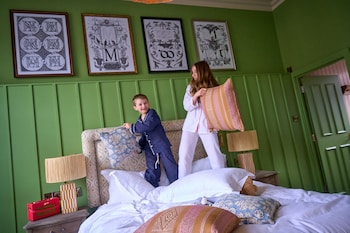 COMFY FAMILY ROOM
