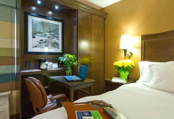 Two Queen Beds, Standard, Non-Smoking