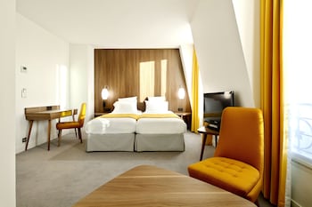 Junior Suite, 2 Twin Beds (Queen sofabed)