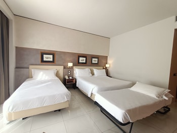 Comfort Room, Multiple Beds, Non Smoking (Comfort Plus)