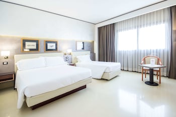 Comfort Room, Multiple Beds, Non Smoking (Comfort Plus)