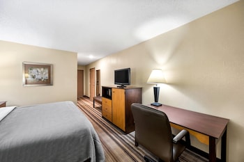 1 King Bed, Non-Smoking, Accessible