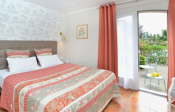 Superior Room, 1 Queen Bed, Non Smoking, Pool View (Twin bed on request)