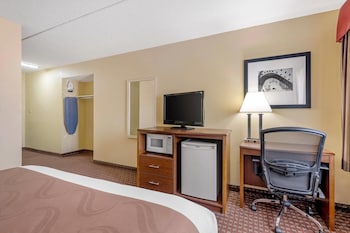 Standard Room, 1 Queen Bed