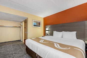 Suite, 1 King Bed with Sofa bed, Non Smoking, Hot Tub