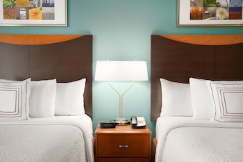 Room, 2 Queen Beds, Hearing Accessible (Accessible Bathtub)