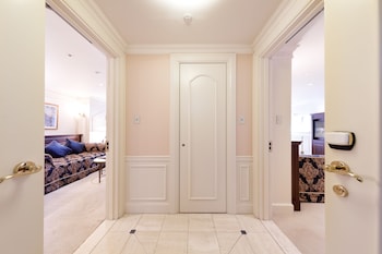 Deluxe Room, 2 Bedrooms, Non Smoking, Connecting Rooms,Club Lounge Access