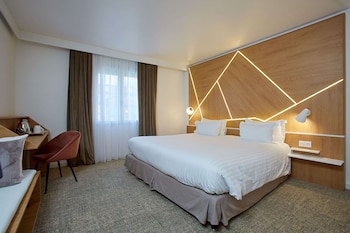Superior Room, 1 King Bed, Non Smoking, Terrace (Larger Room)