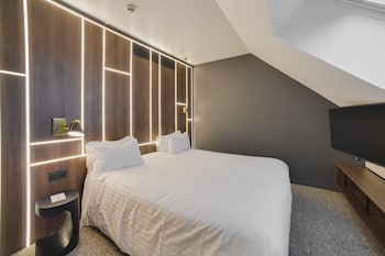 Family Room, 1 King Bed, Non Smoking