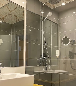 Family Room with Shower