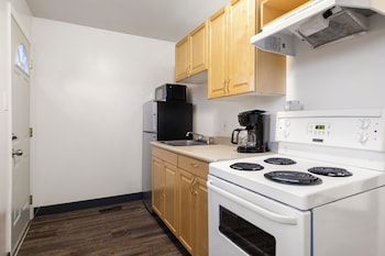 Hotel Room, Queen Twin, Kitchen