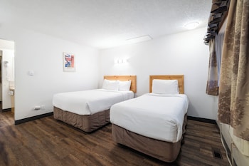 Hotel Room, Queen Twin, Kitchen