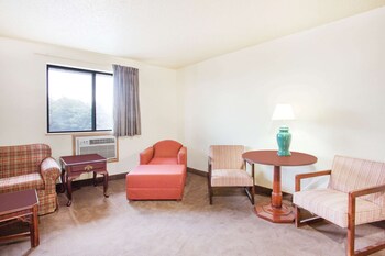Studio Suite, 1 King Bed, Non Smoking