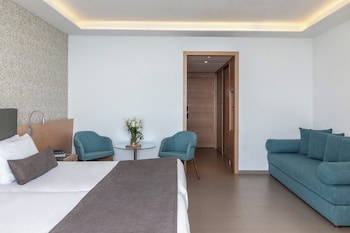 Deluxe Double or Twin Room, Sea View