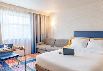 Comfort Room, 1 Queen Bed with Sofa bed, Non Smoking