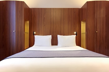 Standard Room, 1 King Bed (Minifridge)