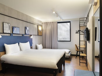 Room, Multiple Beds