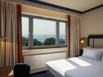 Classic Room, 1 Double Bed, Sea View