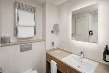 Standard Room, 1 Queen Bed, Bathtub (Bathtub)
