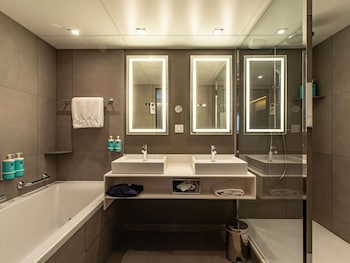 Suite, 1 King Bed with Sofa bed (Paris View)