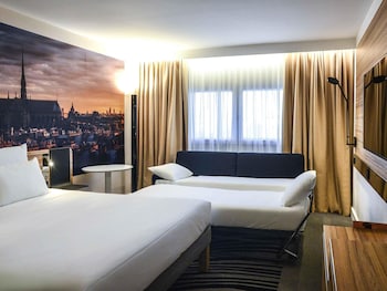 Superior Room, 1 Queen Bed with Sofa bed