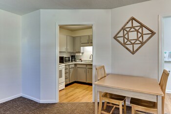 Studio Suite, 1 King Bed