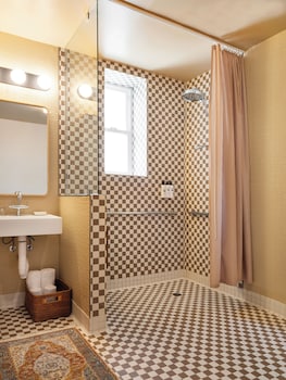 Superior Suite, 1 Queen Bed, Accessible (The Queen ADA)