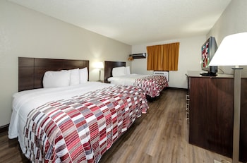 Deluxe Room, 2 Queen Beds, Non Smoking