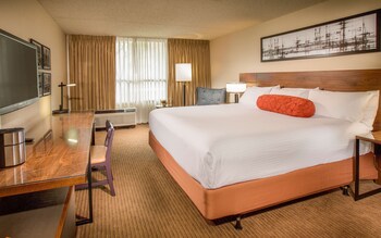 Deluxe Room, 1 King Bed (Coast Premium King)