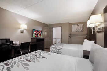 Deluxe Room, 2 Double Beds, Non Smoking (Roll-In Shower)