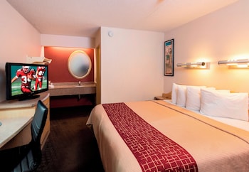 Standard Room, 1 King Bed (Smoke Free)