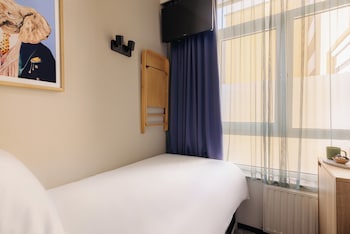 Small Room, 1 Single Bed