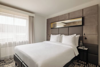 Superior Room, 1 King Bed