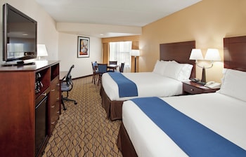 Standard Room, 2 Queen Beds, Courtyard View (Pool View)