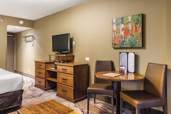 Superior Room, 1 King Bed, Balcony