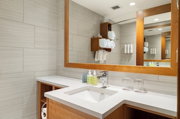 Superior Room 2 Queens