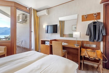 Double Room, 1 Queen Bed