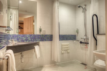 Standard Room, 1 Double Bed, Accessible (with Free Hot Breakfast)