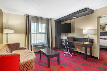 Suite, 1 King Bed, Non Smoking, Hot Tub