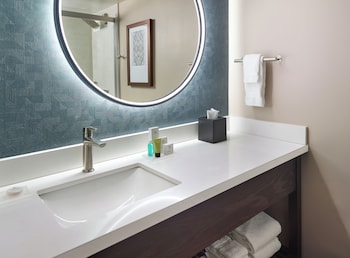 Corner King Balcony Room