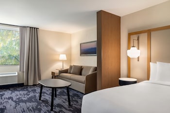 Studio, 1 King Bed with Sofa bed, Hearing Accessible