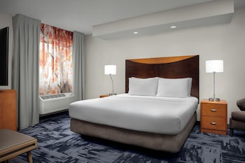 Suite, 1 Bedroom, Hearing Accessible (Roll-in Shower)