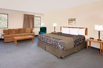 Suite, 1 King Bed, Hot Tub
