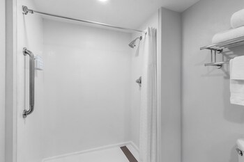 Room, 1 King Bed, Accessible