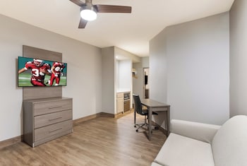 Suite, 1 King Bed, Non Smoking (2 Rooms )