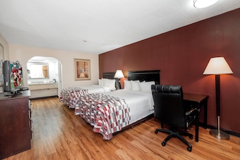 Deluxe Room, 2 Double Beds, Smoking
