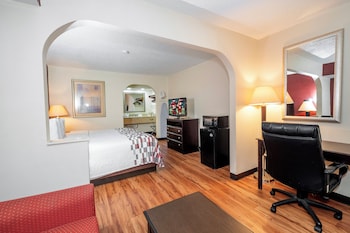 Standard Suite, 1 King Bed, Smoking