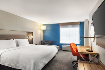Standard Room, 1 King Bed, Mobility Accessible (Communications)